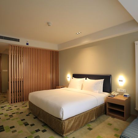Holiday Inn Express Zhangjiakou Park View, An Ihg Hotel Exterior photo