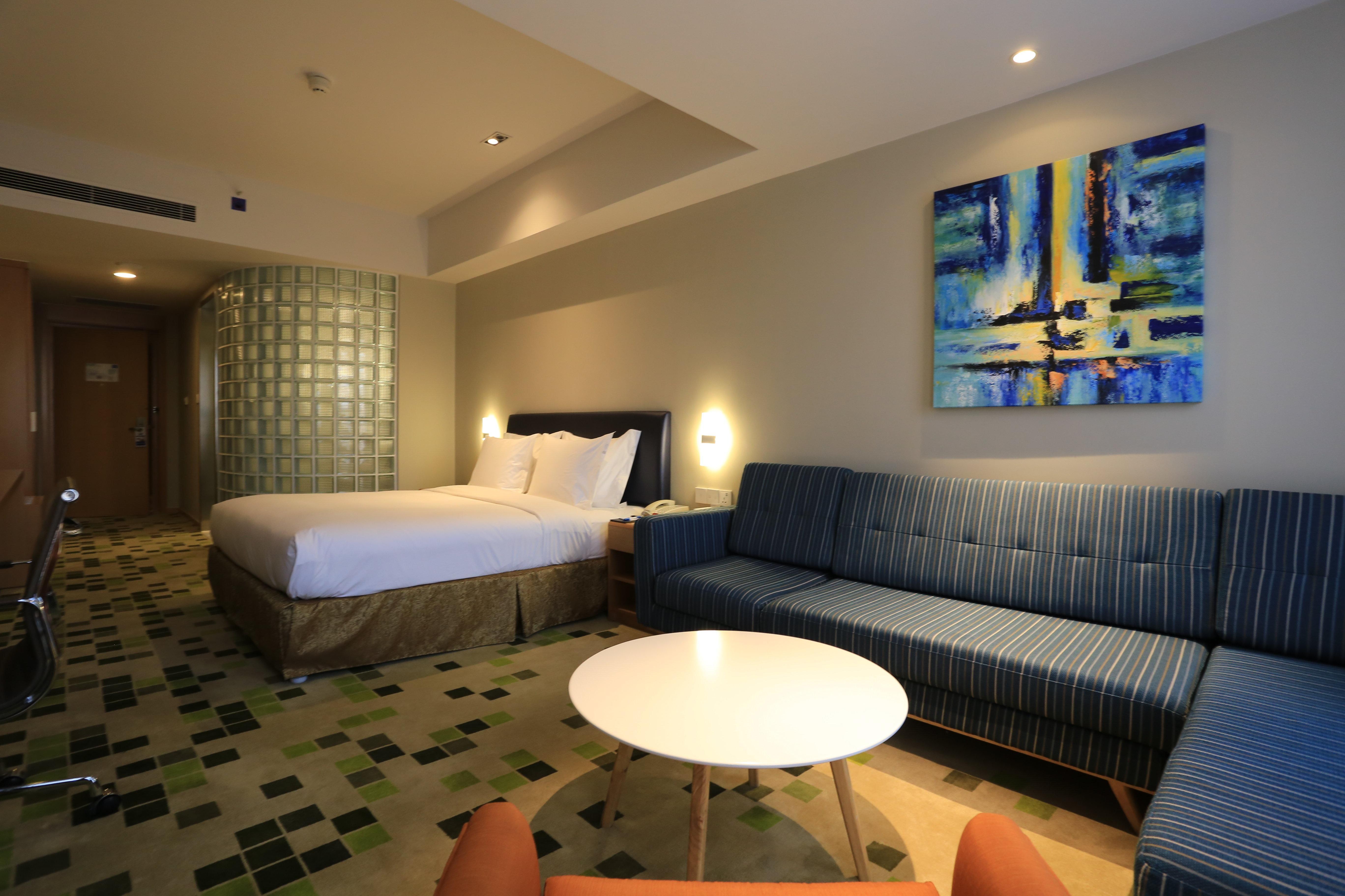 Holiday Inn Express Zhangjiakou Park View, An Ihg Hotel Exterior photo