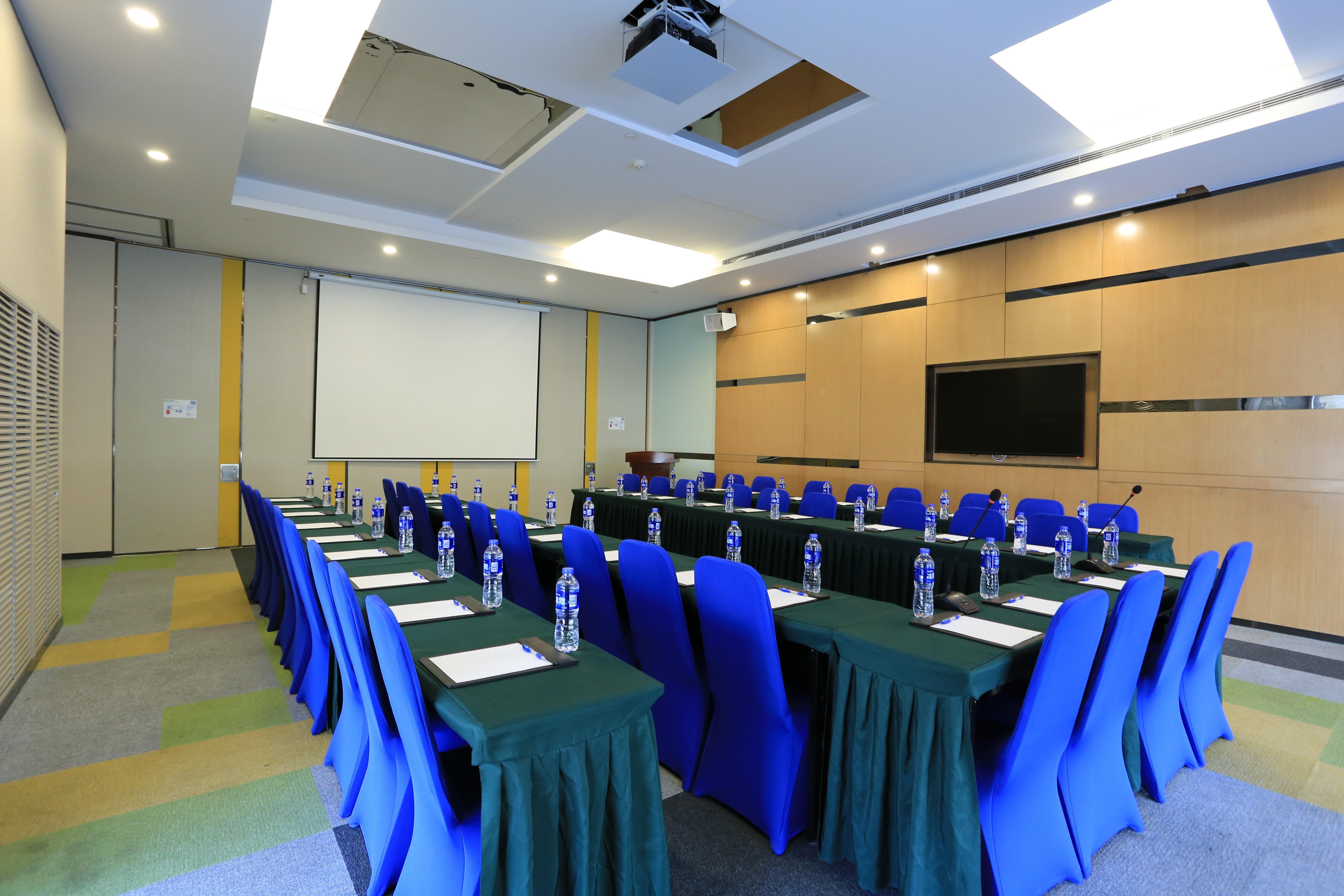 Holiday Inn Express Zhangjiakou Park View, An Ihg Hotel Exterior photo